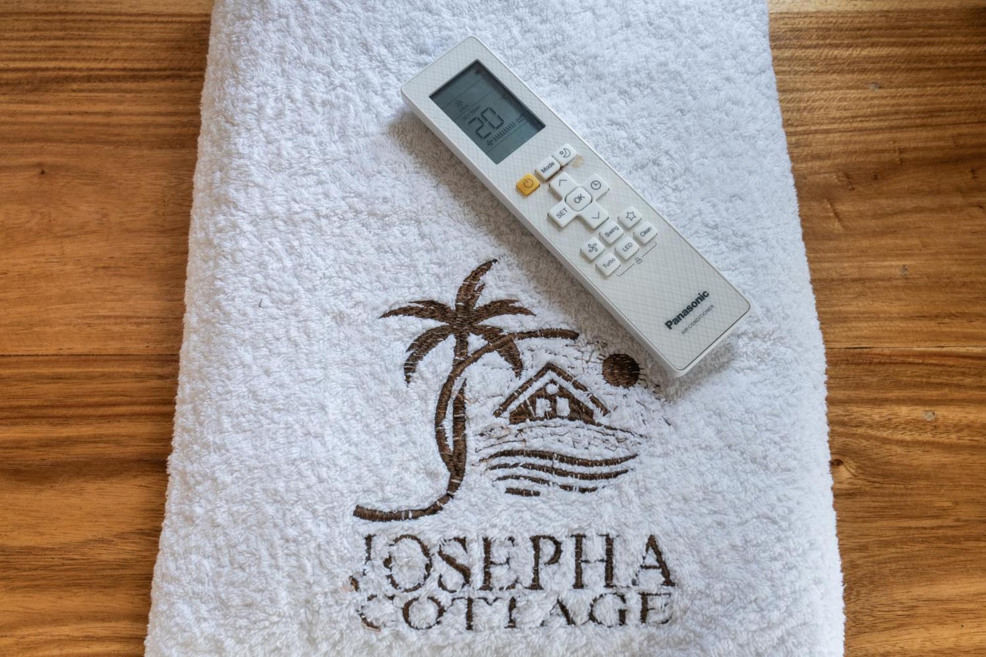 Josepha Cottage Ngurbloat Kültér fotó